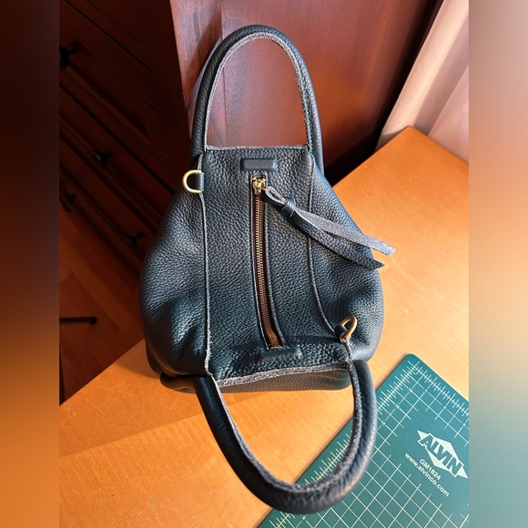 Oliveve Taya in Leather Crossbody - Picture 2 of 12